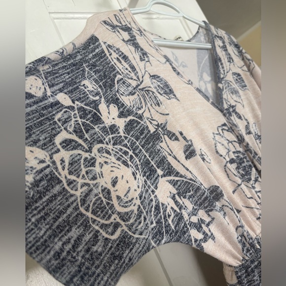 Ginger G Boho Summer Floral Print Flowy V-Neck Lined Romper - Picture 6 of 11